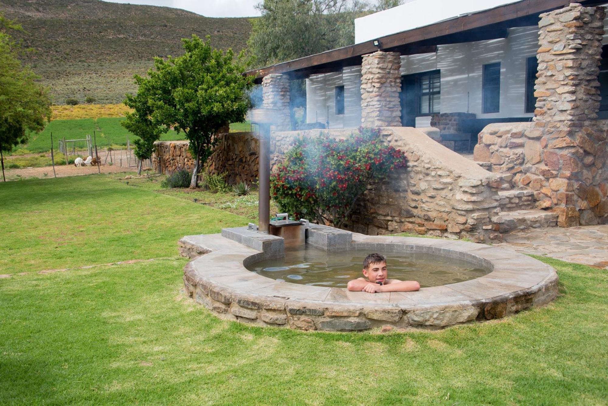 Desert Wind Private Guest And Game Farm Монтегю Экстерьер фото
