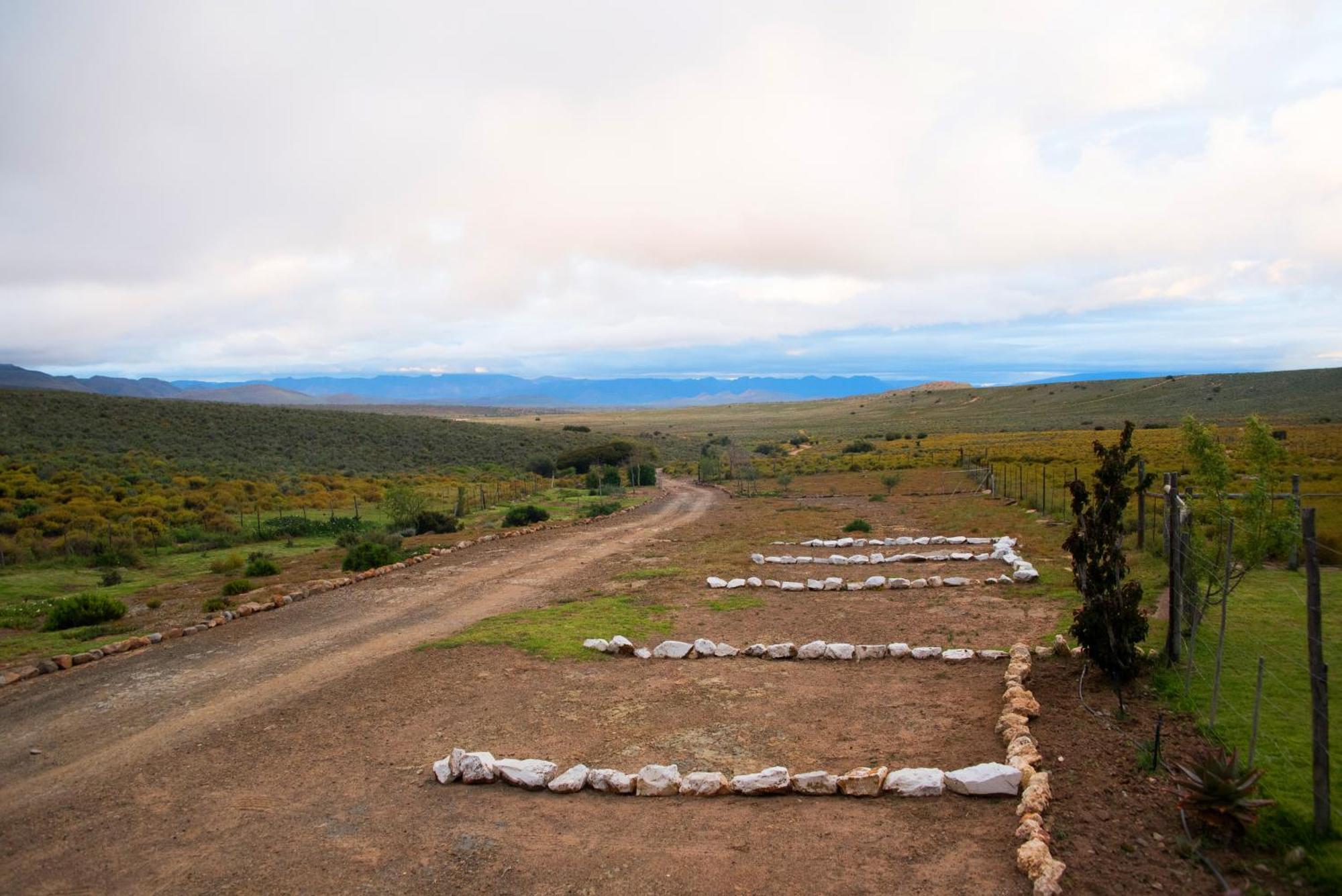 Desert Wind Private Guest And Game Farm Монтегю Экстерьер фото
